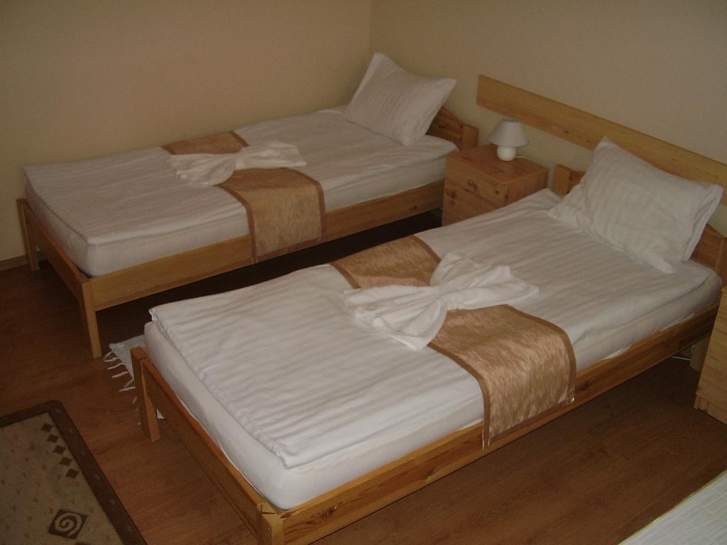 Alexandra Apartman Bed & Breakfast Kalocsa Room photo