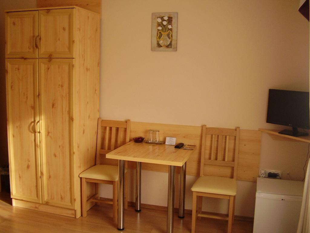 Alexandra Apartman Bed & Breakfast Kalocsa Room photo